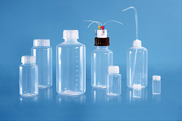 teaser-ultratrace-analysis-bottles-3